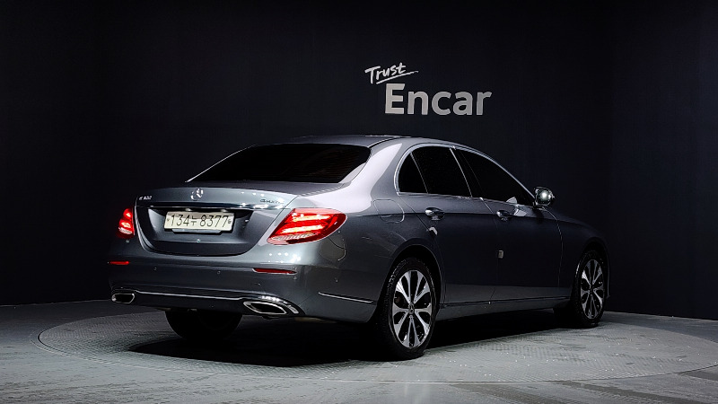 car Mercedes Benz E Class id39310 photo #2