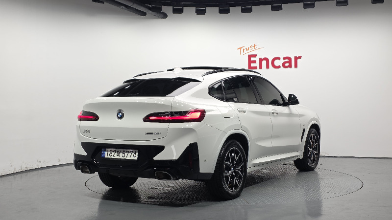 car BMW X4 id40001 photo #2