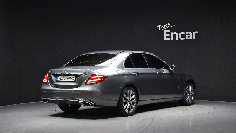 car Mercedes Benz E Class id40061 photo #2