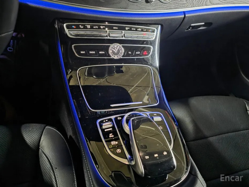 car Mercedes Benz E Class id40070 photo #12