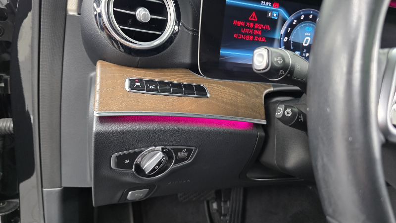 car Mercedes Benz E Class id40076 photo #16