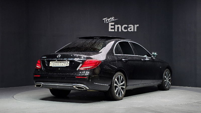 car Mercedes Benz E Class id40076 photo #2
