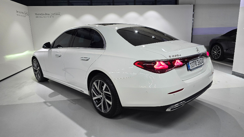 car Mercedes Benz E Class id40152 photo #3