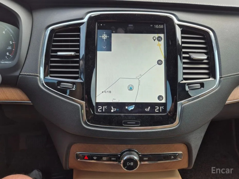 car Volvo XC90 id40232 photo #11