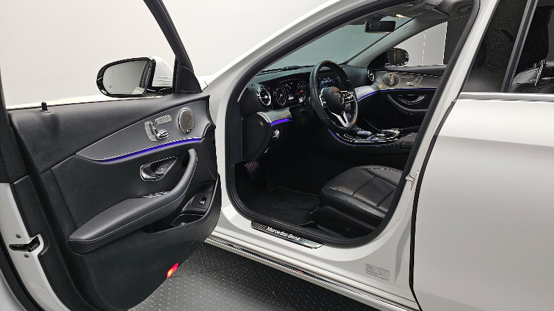 car Mercedes Benz E Class id40733 photo #10