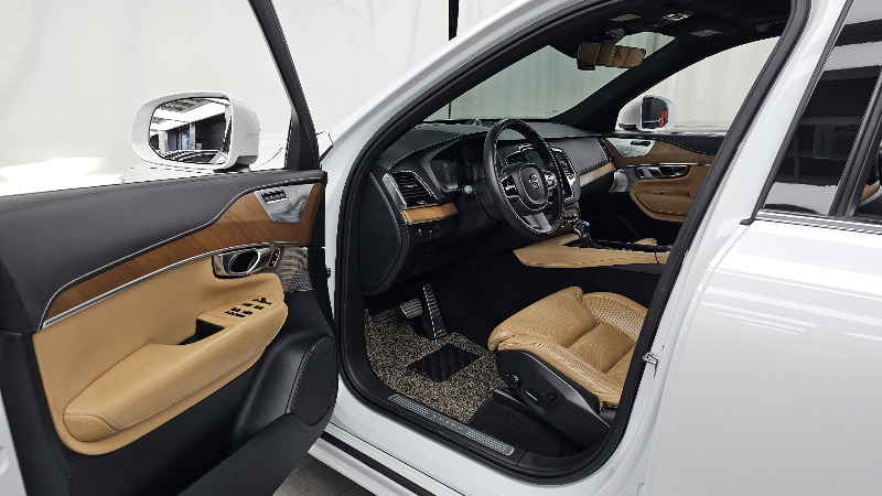 car Volvo XC90 id40737 photo #10