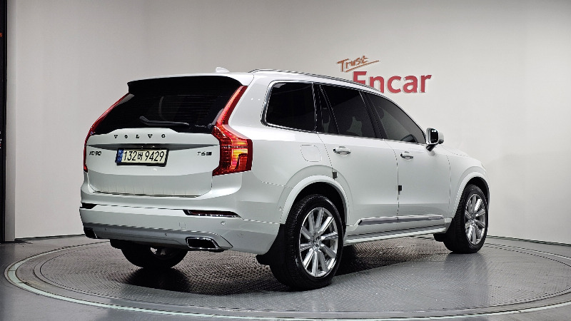 car Volvo XC90 id40737 photo #2