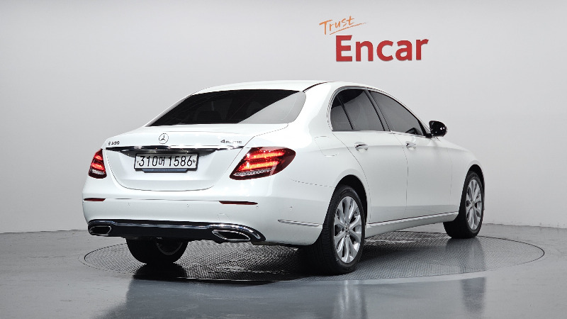 car Mercedes Benz E Class id40846 photo #2
