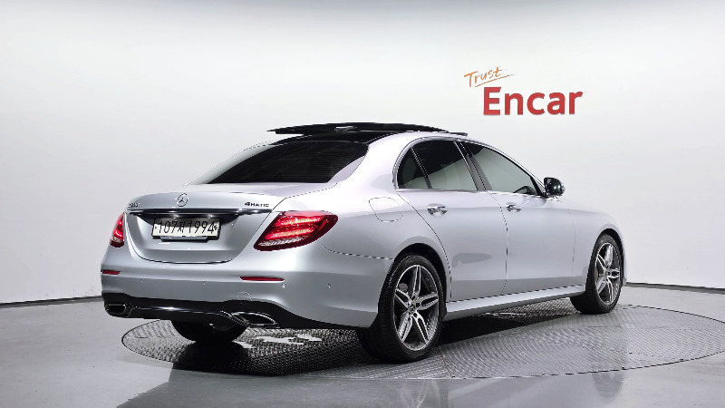 car Mercedes Benz E Class id40848 photo #2
