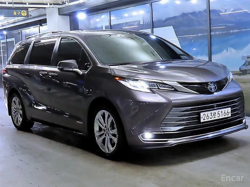 car Toyota Sienna id41012 main photo