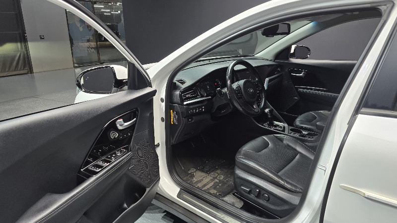 car KIA Niro id41307 photo #10