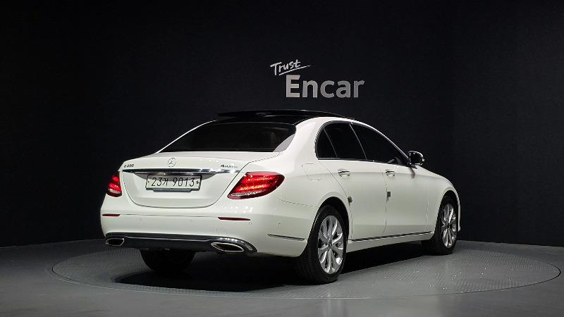 car Mercedes Benz E Class id41395 photo #2