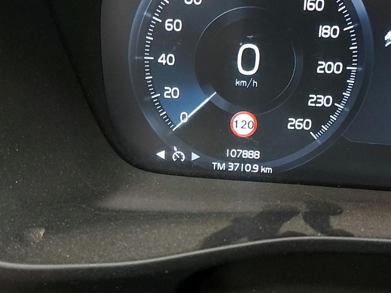 car Volvo XC40 id41532 photo #6