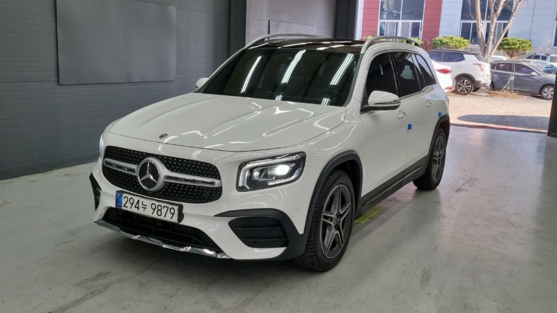 car Mercedes Benz GLB id41592 main photo