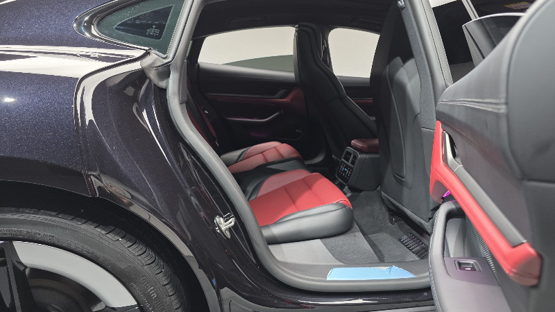 car Porsche Taycan id41736 photo #11