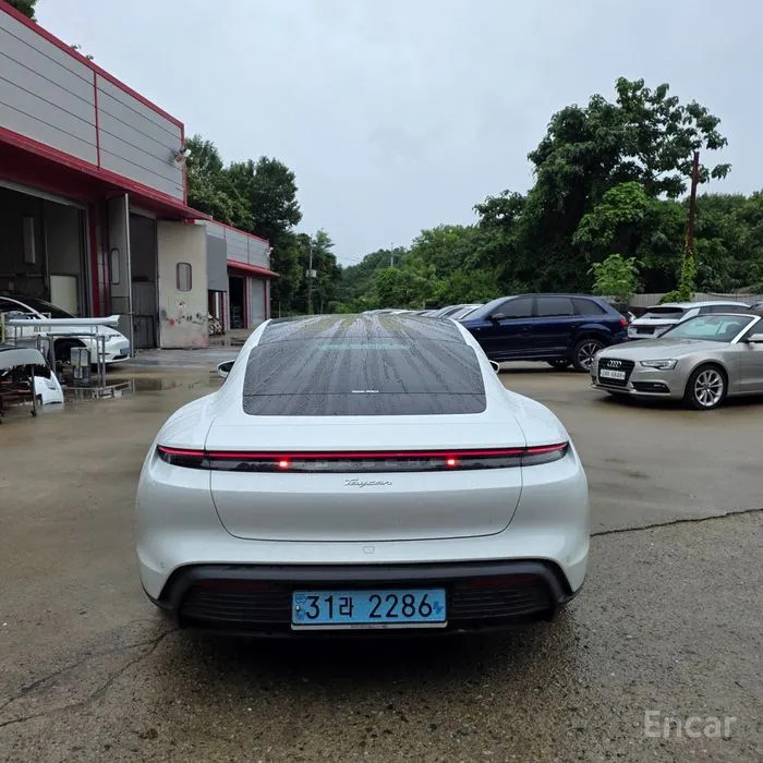 car Porsche Taycan id41748 photo #5