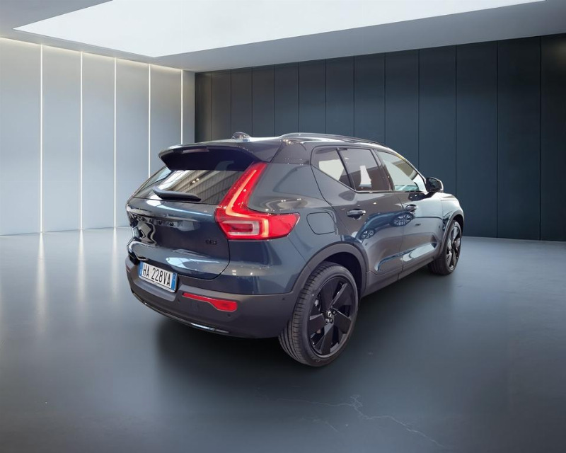 car Volvo XC40 id41775 photo #3