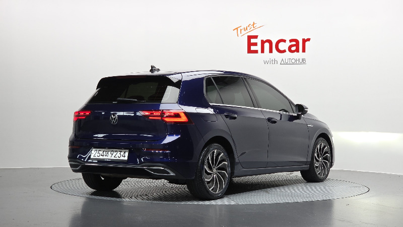 car Volkswagen Golf id42018 photo #2