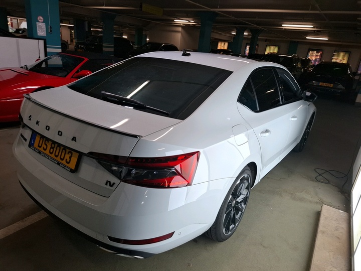 car Skoda Superb id42648 photo #3