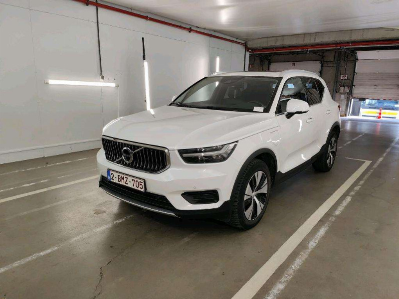 car Volvo XC40 id42675 photo #2