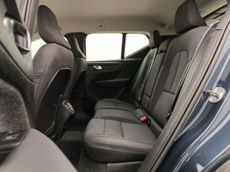 car Volvo XC40 id42760 photo #6