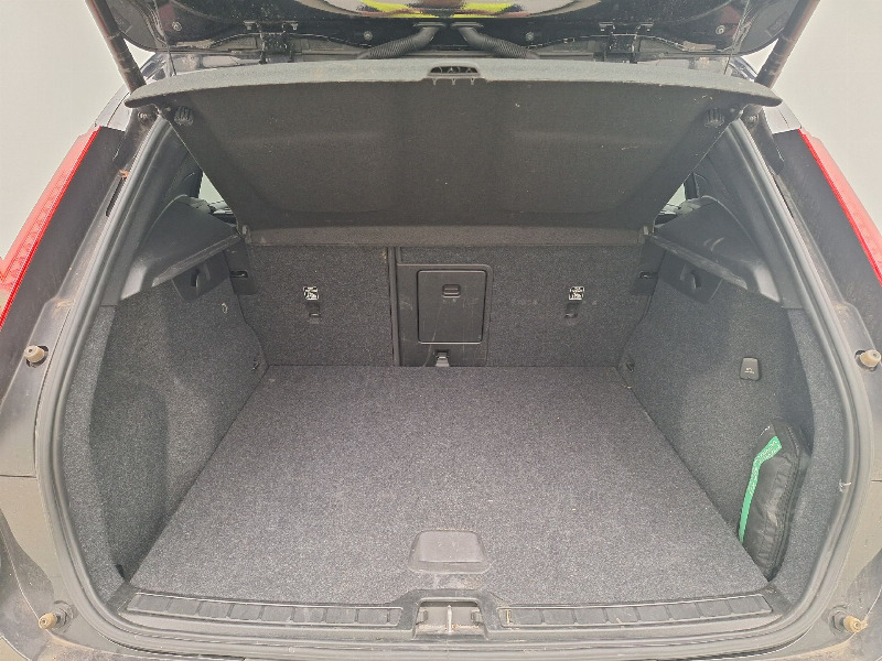 car Volvo XC40 id42763 photo #8