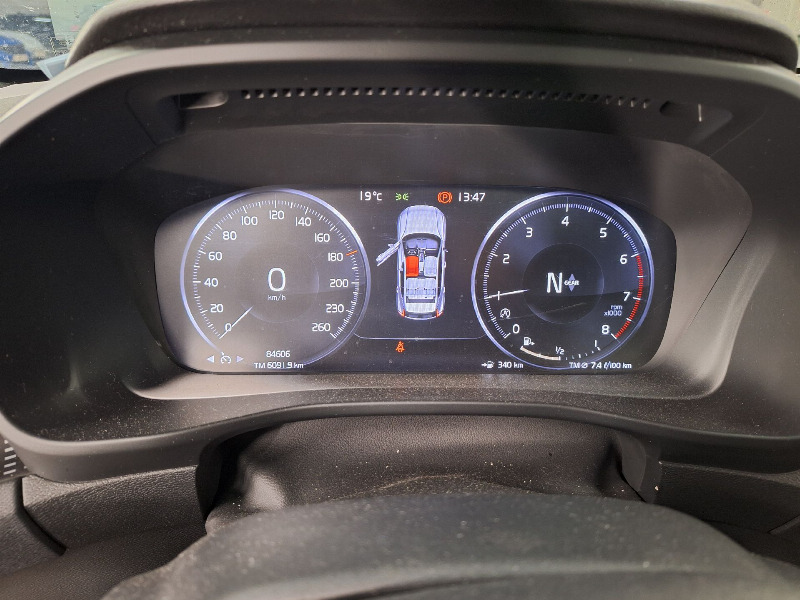 car Volvo XC40 id42763 photo #9