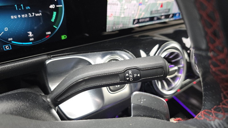 car Mercedes Benz GLB id42909 photo #9