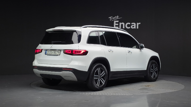 car Mercedes Benz GLB id42941 photo #2