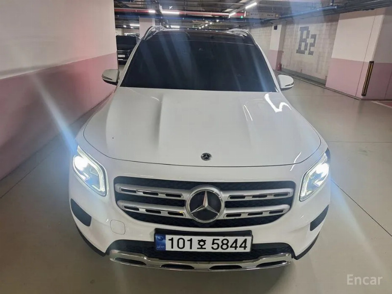 car Mercedes Benz GLB id42974 main photo