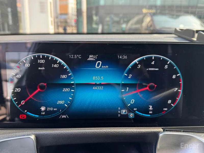 car Mercedes Benz GLB id42979 photo #8