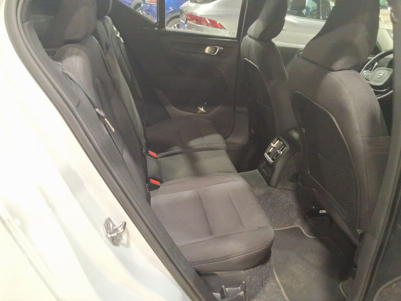 car Volvo XC40 id43132 photo #5