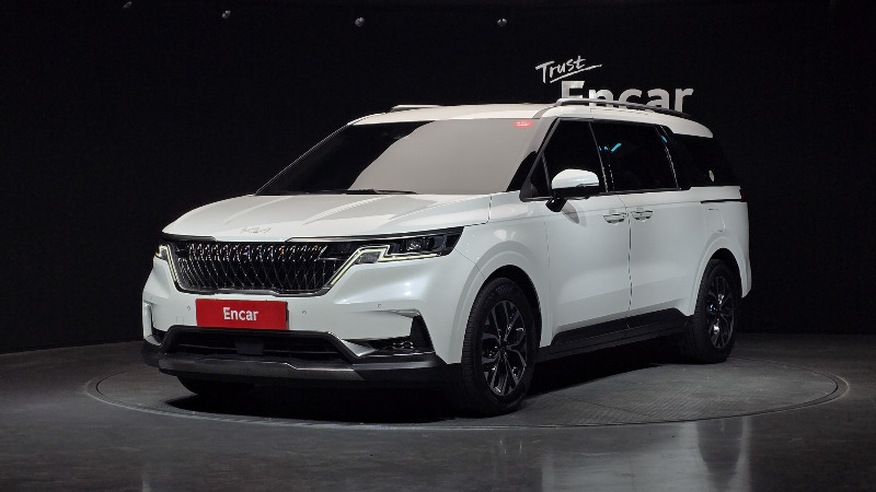 car KIA Carnival id43247 main photo