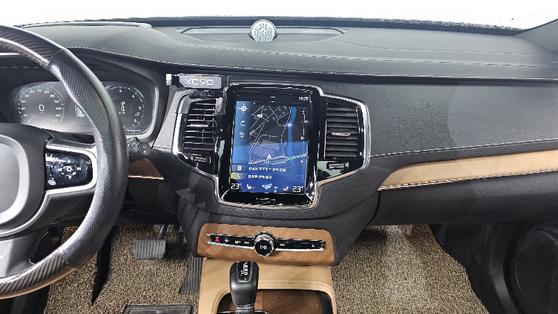 car Volvo XC90 id43403 photo #14