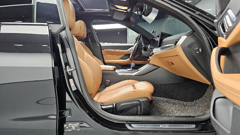 car BMW i4 id43441 photo #11
