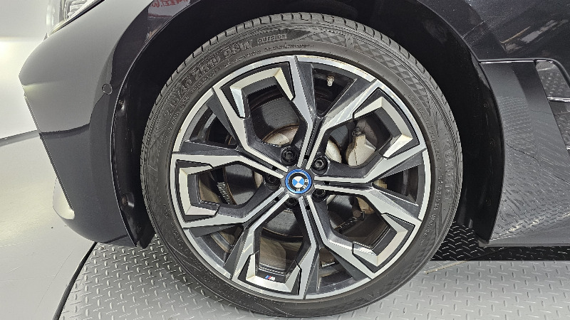 car BMW i4 id43441 photo #5
