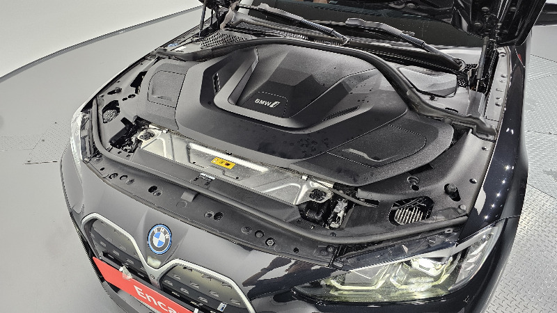 car BMW i4 id43441 photo #6