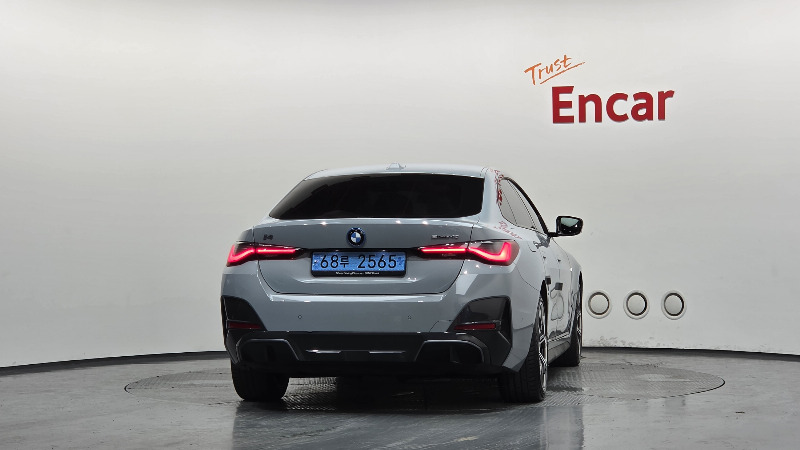 car BMW i4 id43444 photo #4