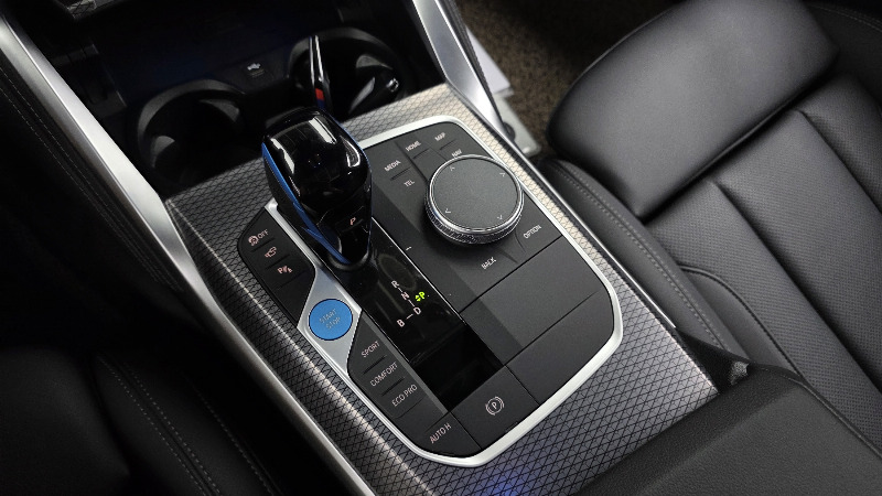 car BMW i4 id43445 photo #9