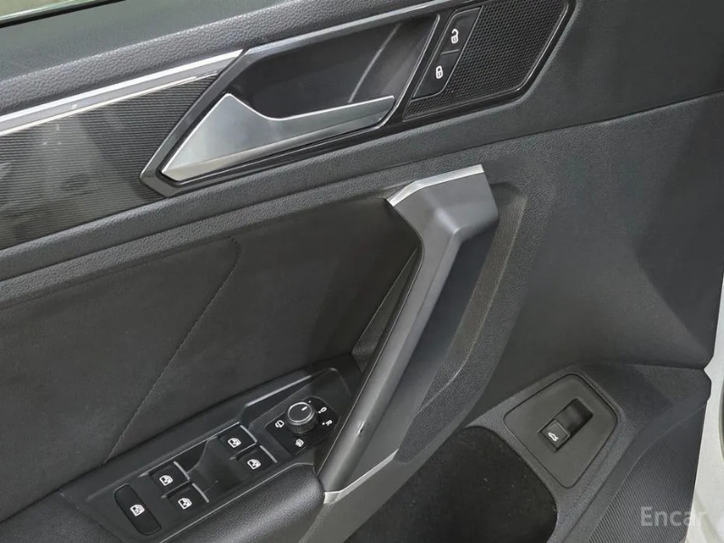 car Volkswagen Tiguan id43471 photo #15