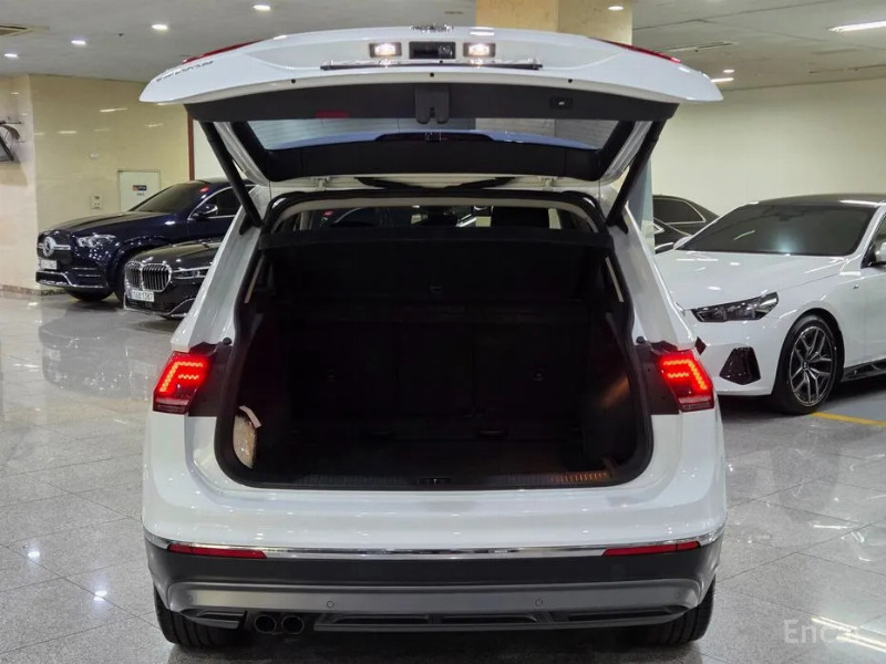 car Volkswagen Tiguan id43471 photo #19