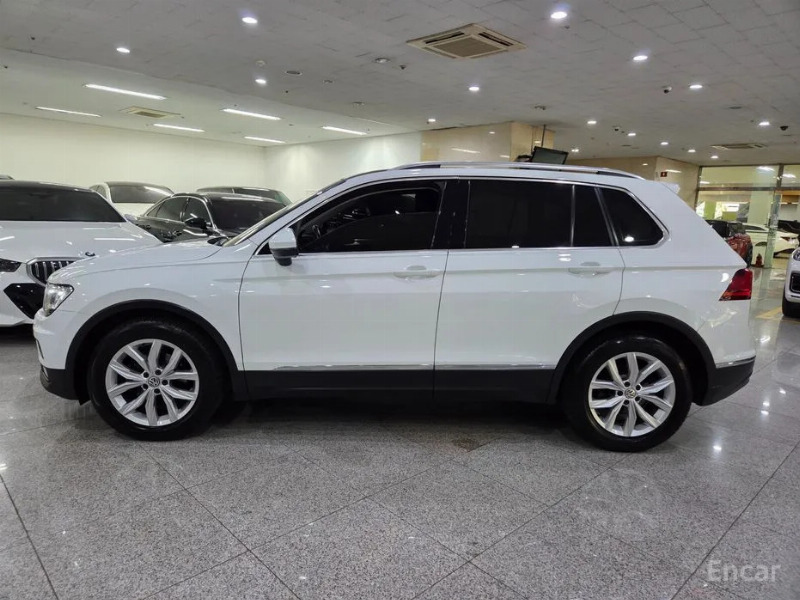 car Volkswagen Tiguan id43471 photo #3