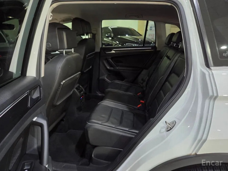 car Volkswagen Tiguan id43471 photo #7
