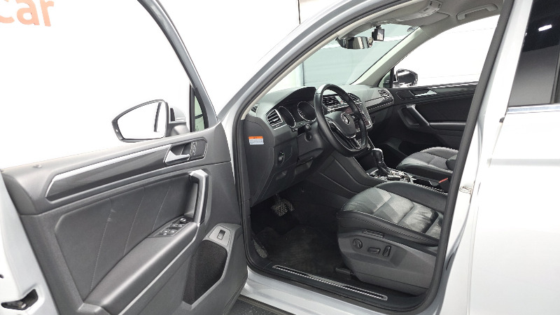 car Volkswagen Tiguan id43473 photo #10