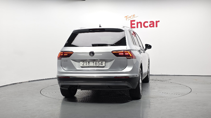 car Volkswagen Tiguan id43473 photo #4