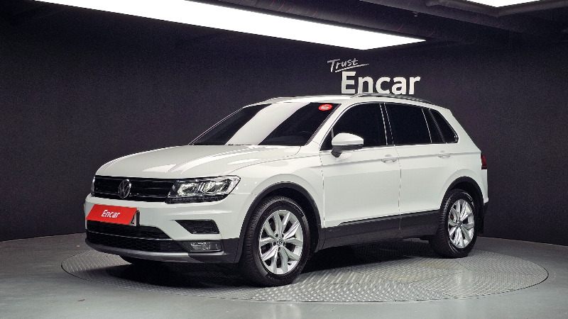 car Volkswagen Tiguan id43474 main photo