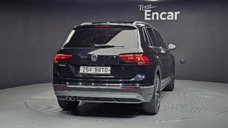 car Volkswagen Tiguan id43475 photo #4