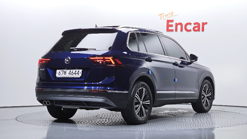 car Volkswagen Tiguan id43480 photo #2