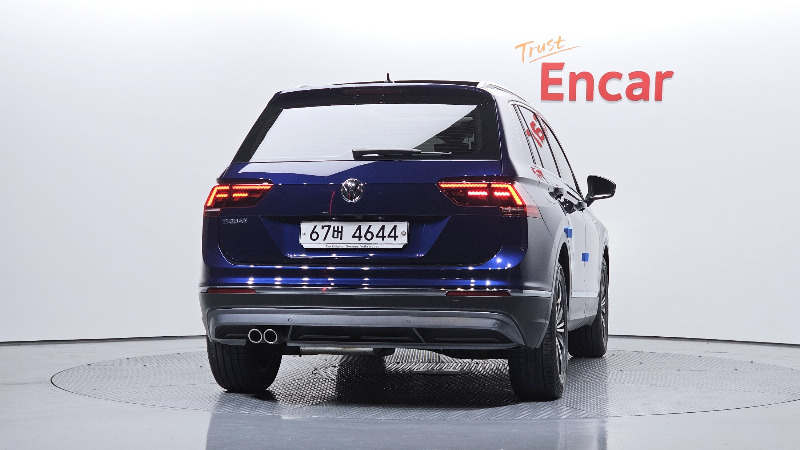 car Volkswagen Tiguan id43480 photo #4