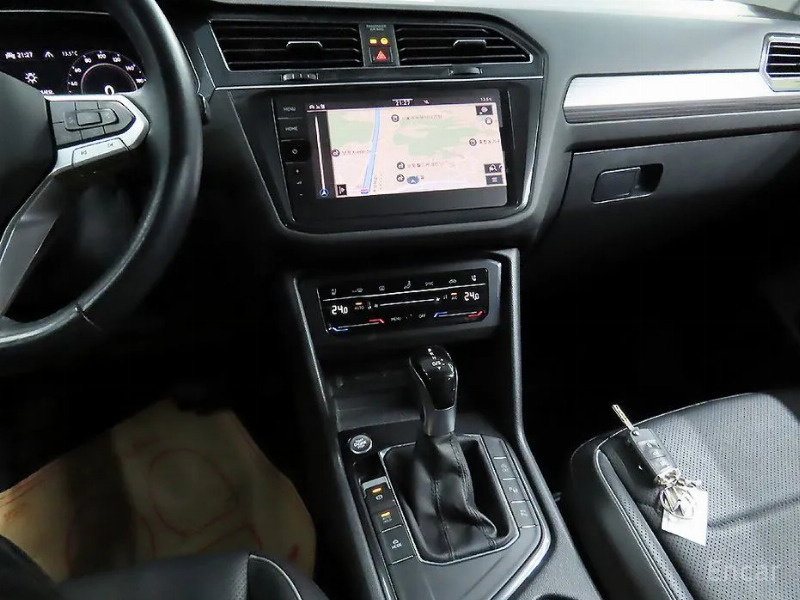 car Volkswagen Tiguan id43481 photo #11